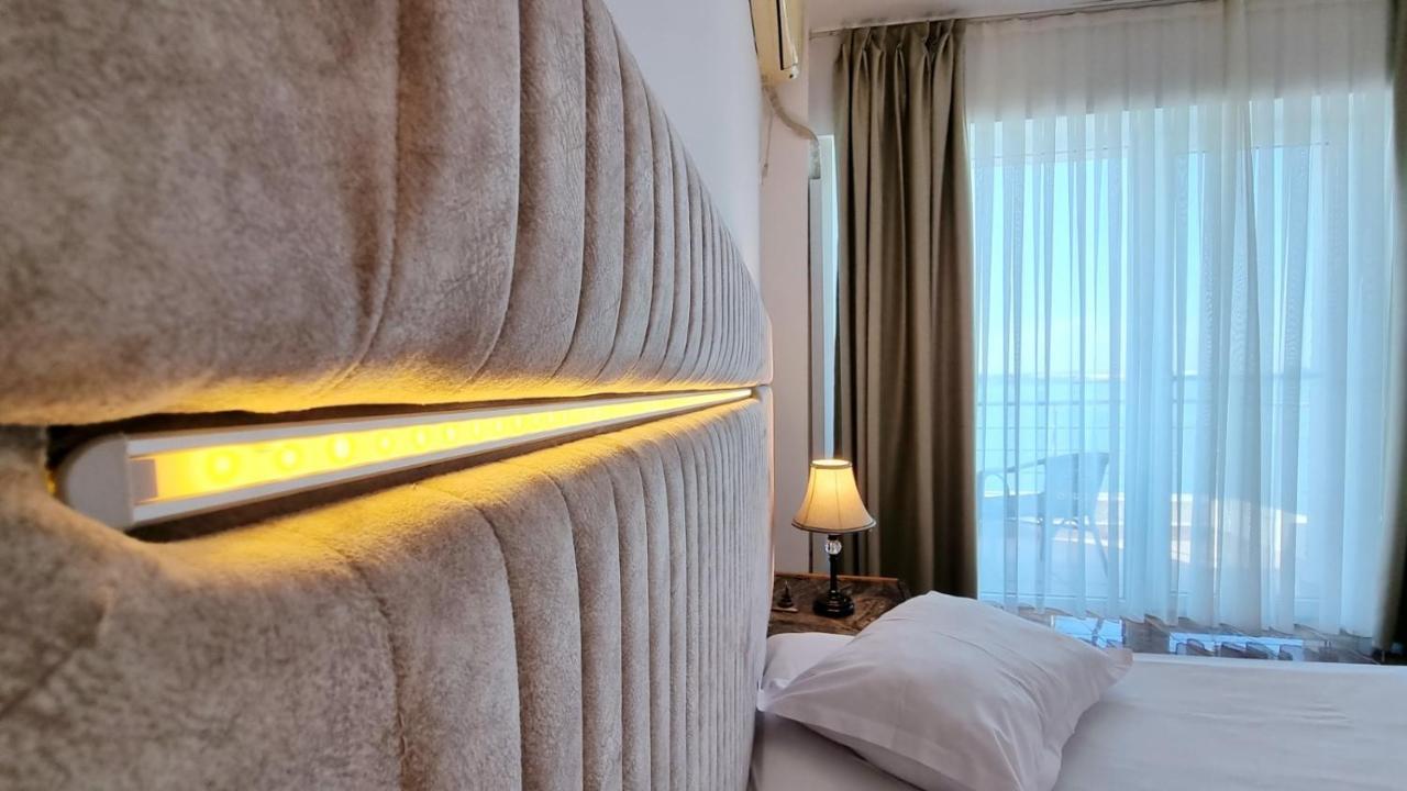 Hotel Florida 마마이아 외부 사진