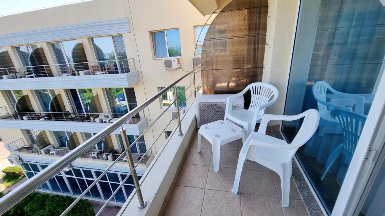 Hotel Florida 마마이아 외부 사진