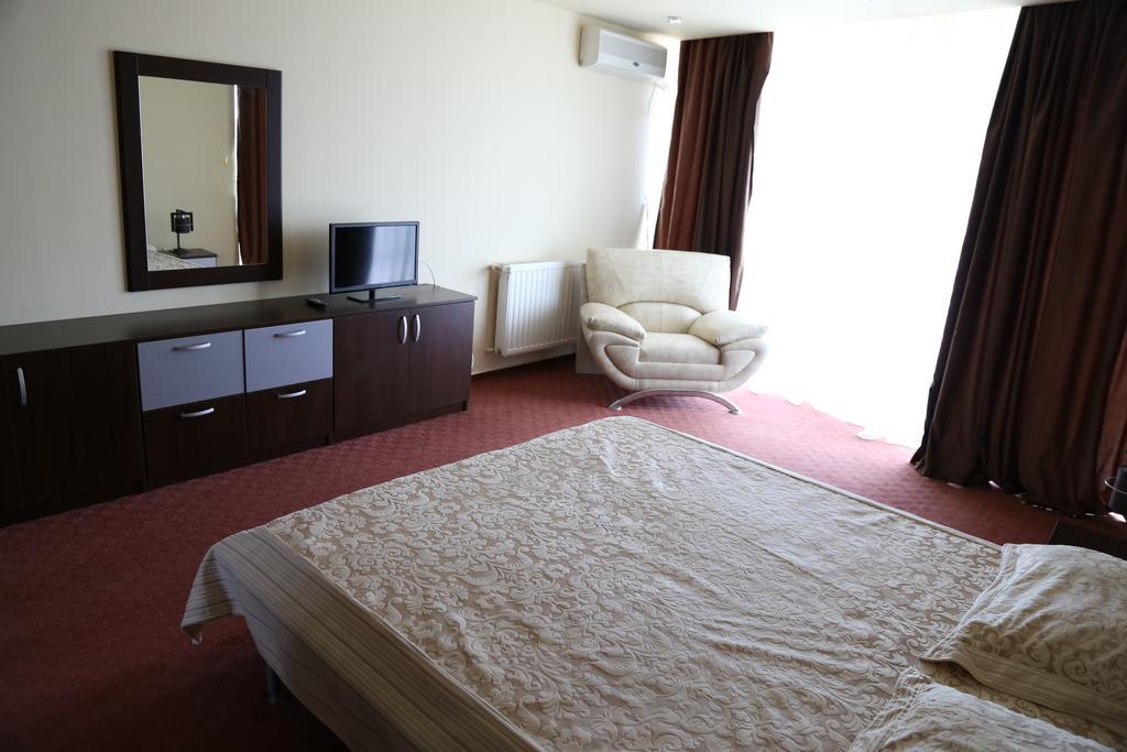 Hotel Florida 마마이아 외부 사진