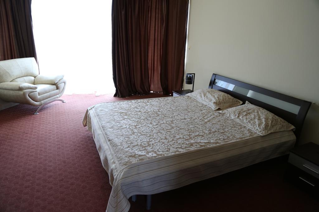 Hotel Florida 마마이아 외부 사진