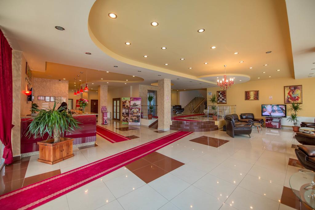 Hotel Florida 마마이아 외부 사진