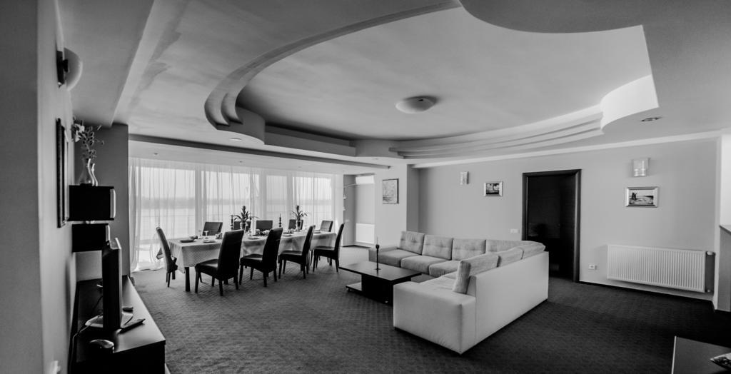 Hotel Florida 마마이아 외부 사진