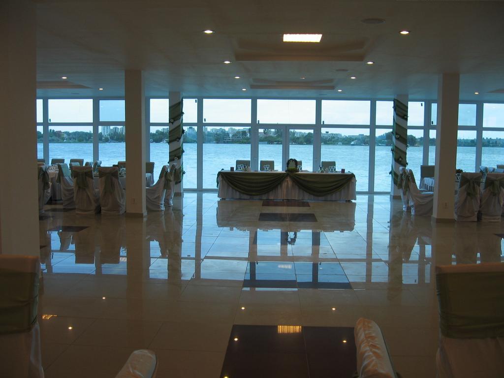 Hotel Florida 마마이아 외부 사진