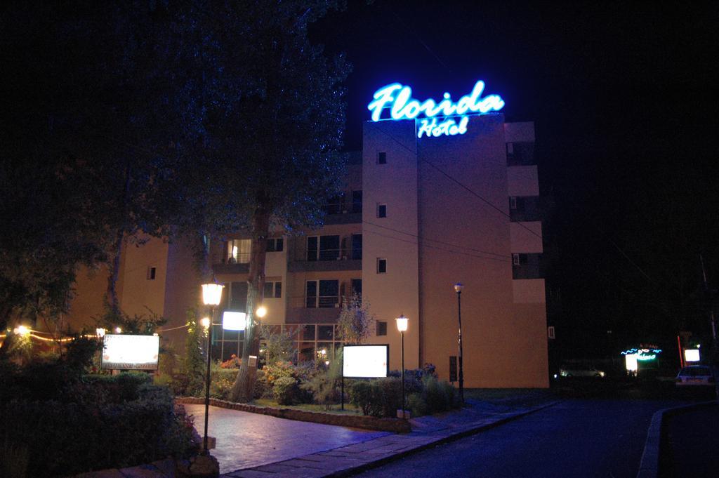 Hotel Florida 마마이아 외부 사진